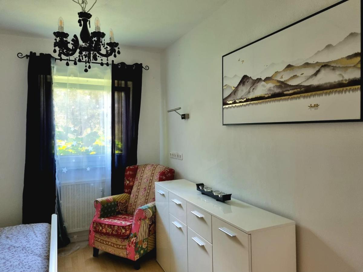 Lovely Spacious Apartment-80m2-old Style-tourist Area Apartmán Rauth